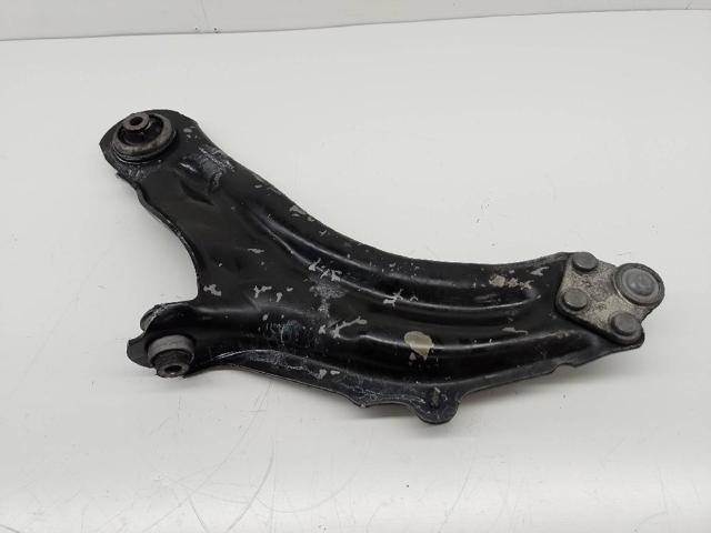 8200586567 RENAULT Brazo inferior derecho de la suspensión delantera  comprar en Jaén