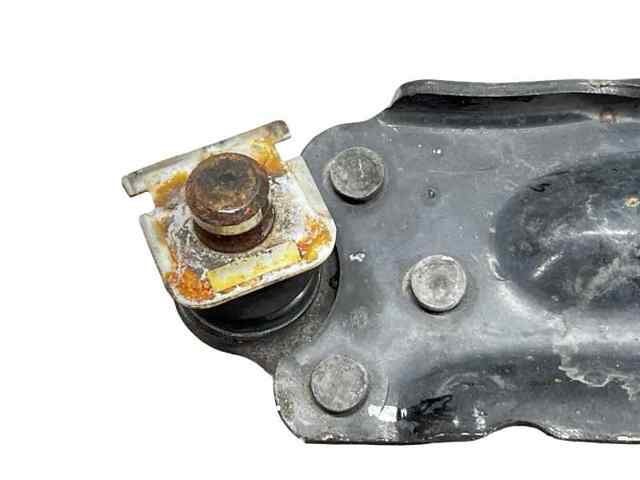 RENAULT 8200586567 Brazo inferior derecho de la suspensión delantera  en stock Salamanca