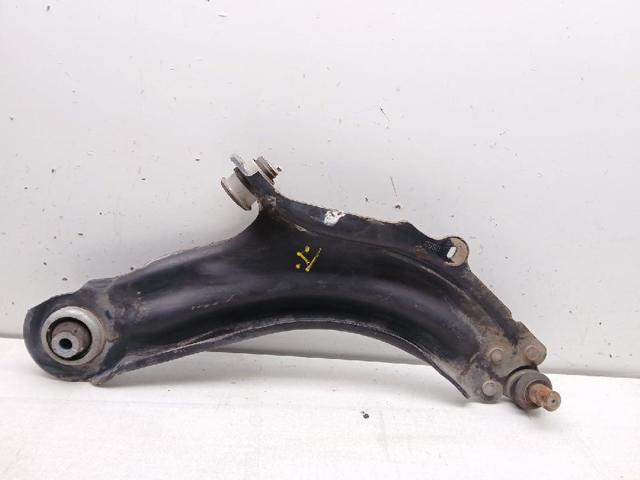 8200586567 RENAULT Brazo inferior derecho de la suspensión delantera comprar Bilbao