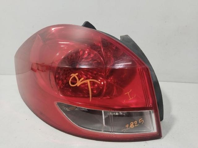 8200586843 RENAULT Piloto trasero izquierdo  en stock Gandía