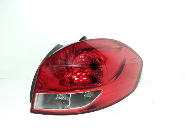 8200586844 RENAULT Piloto trasero derecho comprar Alcalá
