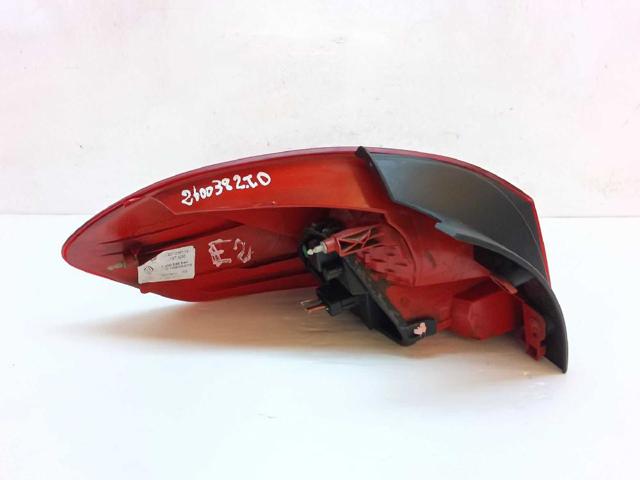 RENAULT 8200586844 Piloto trasero derecho comprar Barcelona