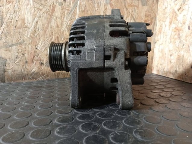RENAULT 8200588648 Alternador  disponible Valladolid