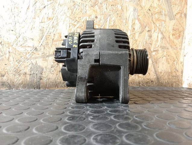 8200588648 RENAULT Alternador  comprar en Lleida