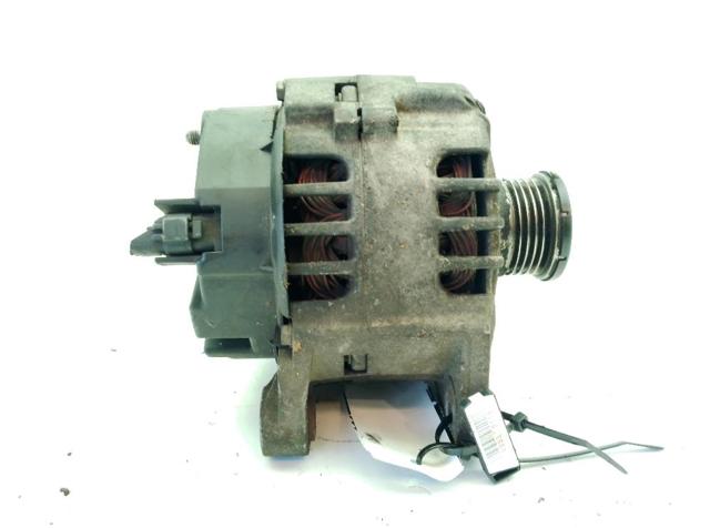 8200590255 RENAULT Alternador  en stock Gandía