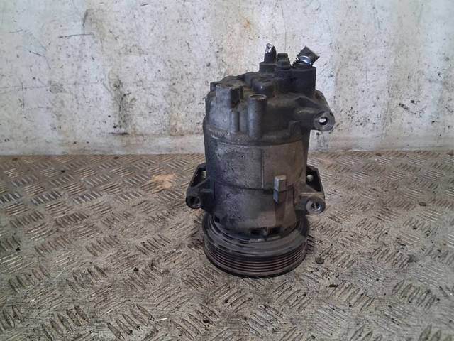 RENAULT 8200600110 Compresor de aire acondicionado  en stock Valencia