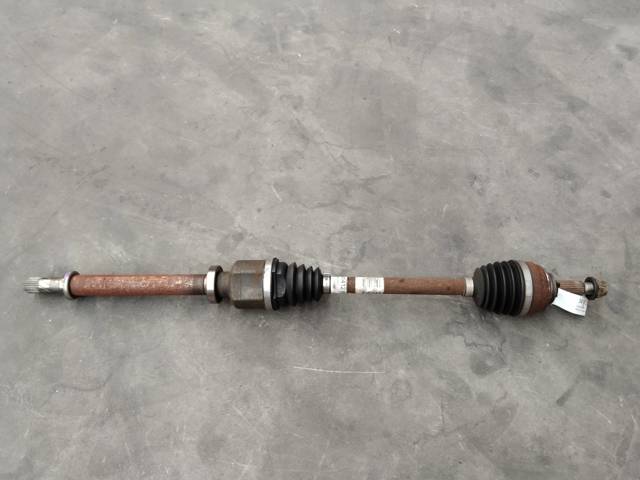 8200613827 RENAULT Semieje delantero derecho  en stock Huelva