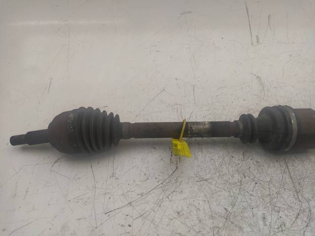 RENAULT 8200613827 Semieje delantero derecho  disponible Lugo