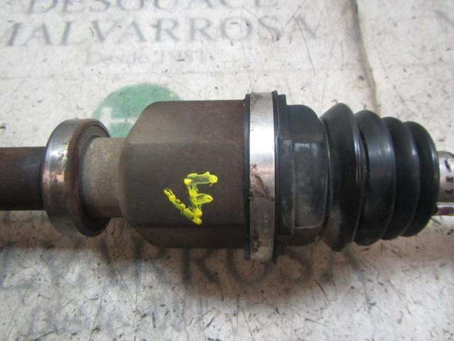 8200618111 Semieje delantero derecho  en stock Granada