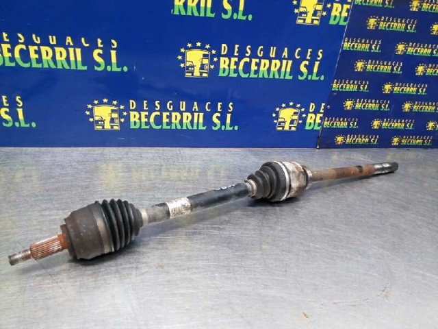 8200618168 RENAULT Semieje delantero derecho  comprar en Jaén