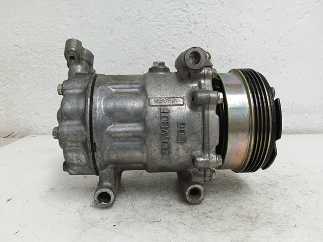 8200618853 RENAULT Compresor de aire acondicionado  en stock Gandía