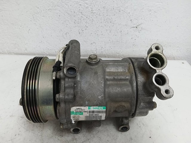 RENAULT 8200618853 Compresor de aire acondicionado  en stock Valencia