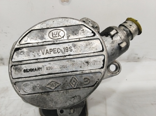 RENAULT 8200640105 Bomba de vacío comprar Tarragona