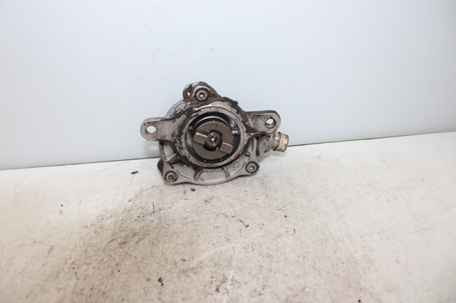 RENAULT 8200640105 Bomba de vacío  comprar en Murcia