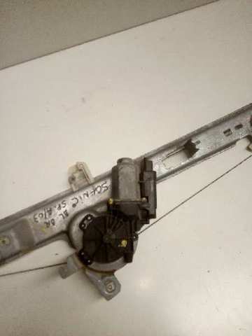 RENAULT 8200646840 Mecanismo de elevalunas delantero derecha  en stock Salamanca
