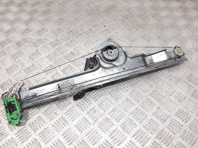 8200646841 Mecanismo de elevalunas de la puerta delantera izquierda  disponible Málaga