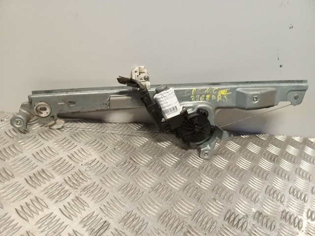 RENAULT 8200646841 Mecanismo de elevalunas delantero izquierdo  en stock Salamanca