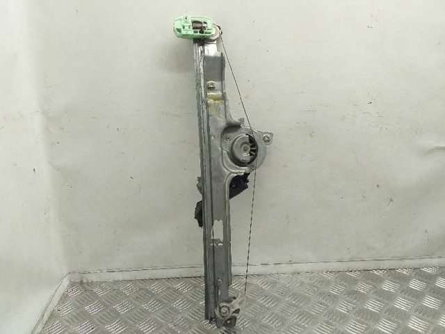 8200646841 RENAULT Mecanismo de elevalunas de la puerta delantera izquierda  disponible Ourense