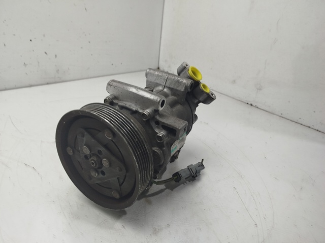 NISSAN 8200651251 Compresor de aire acondicionado  en stock Terrassa