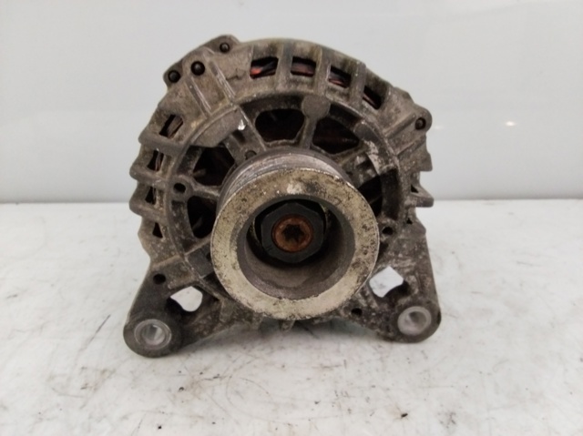8200654541 RENAULT Alternador comprar Bilbao