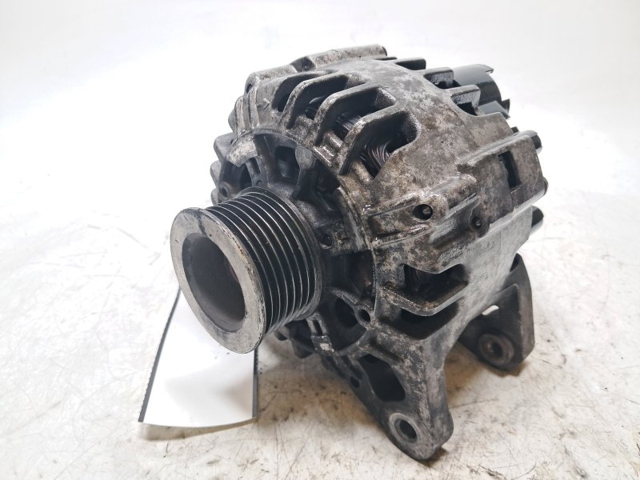 RENAULT 8200654541 Alternador  en stock Salamanca