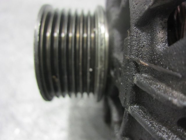 RENAULT 8200654541B Alternador  en stock Terrassa