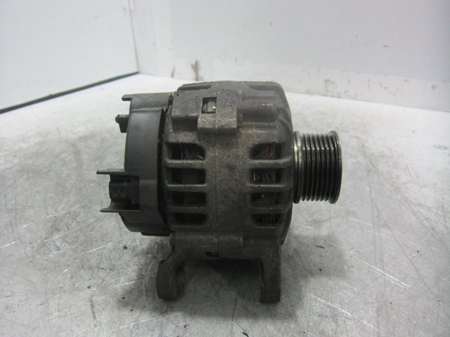 8200654541B RENAULT Alternador comprar Alcalá