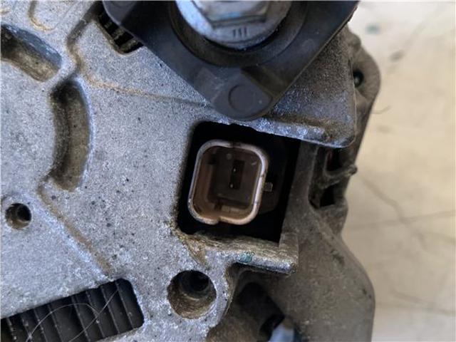 8200654789 RENAULT Alternador  comprar en Jaén