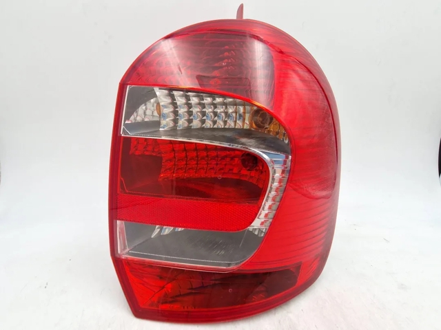 8200658413 RENAULT Piloto trasero derecho comprar Madrid