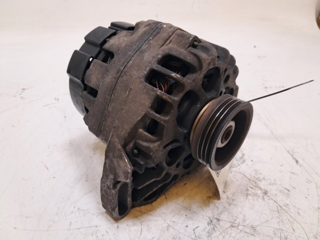 8200660045 RENAULT Alternador  disponible Ourense