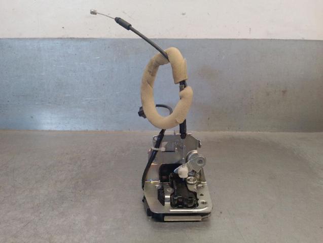 Cerradura inferior de puerta trasera derecha de doble hoja 8200661170 RENAULT