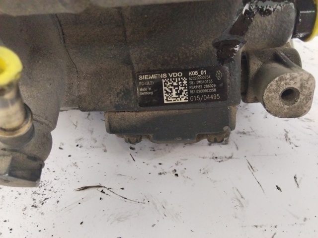 RENAULT 8200663258 Bomba de alta presión de combustible  disponible Lugo