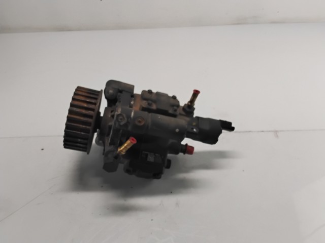 RENAULT 8200663258 Bomba de alta presión de combustible  disponible España
