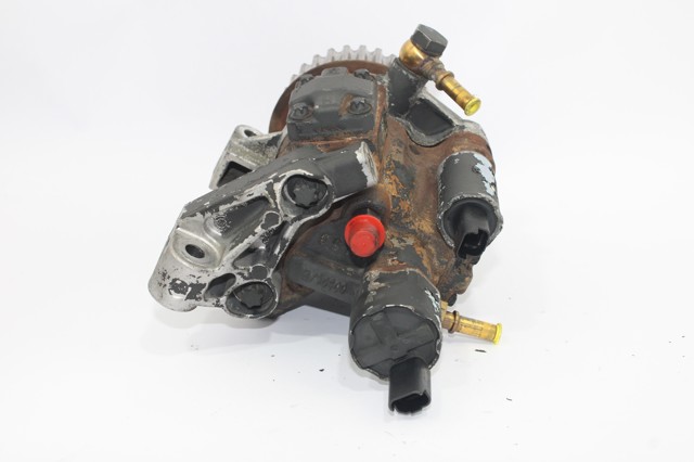 RENAULT 8200663258 Bomba de alta presión de combustible  comprar en Ponferrada
