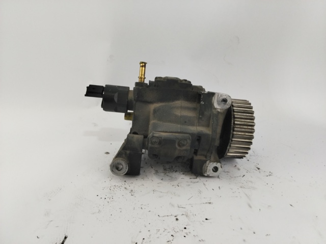 8200663258 RENAULT Bomba inyectora  en stock Córdoba