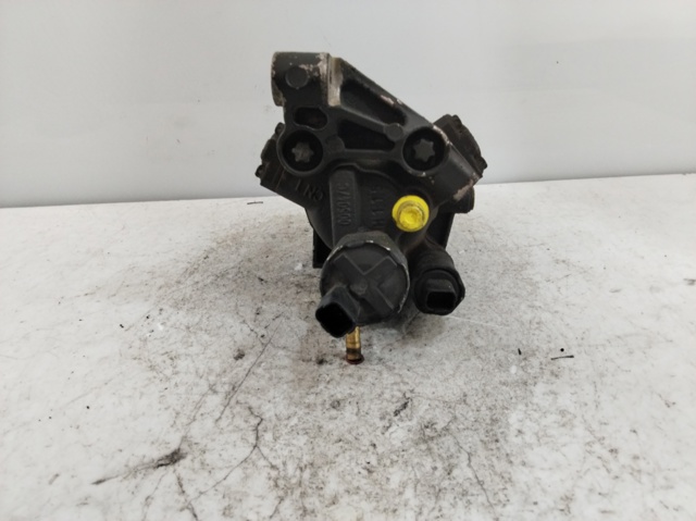 RENAULT 8200663258 Bomba de alta presión de combustible  comprar en Murcia