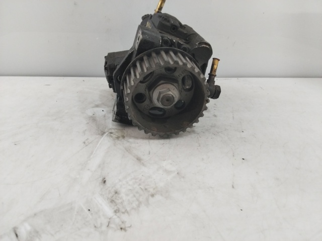 8200663258 RENAULT Bomba de alta presión de combustible  comprar en Jaén