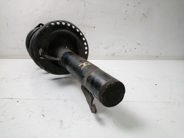 8200663650 RENAULT Amortiguador delantero  disponible Ourense