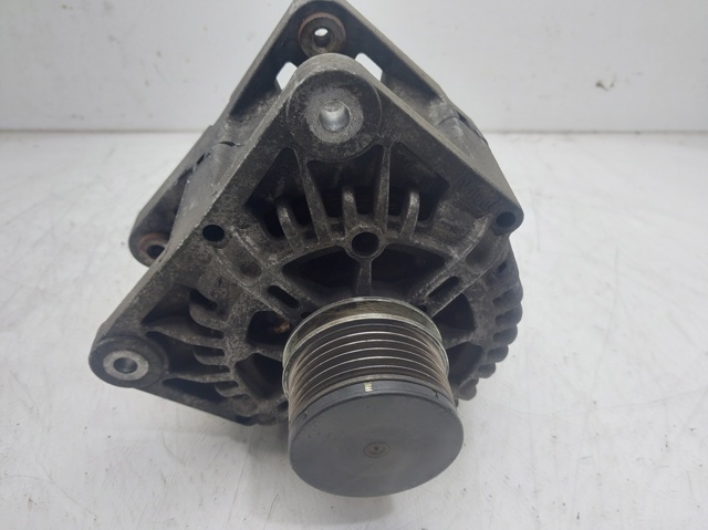 8200667608 Alternador comprar Girona