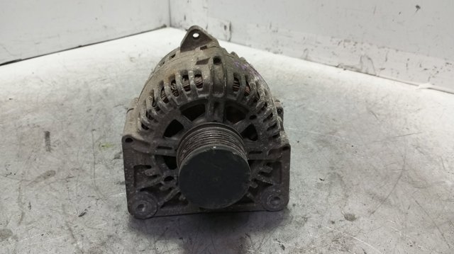 8200667614 RENAULT Alternador  comprar en Jaén
