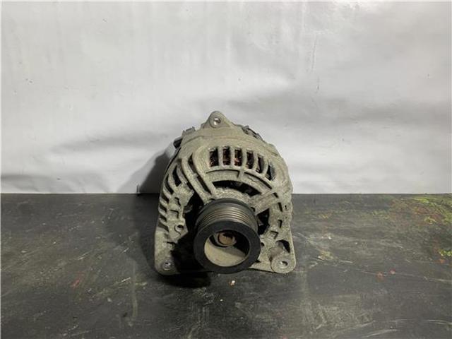 8200667619 RENAULT Alternador  comprar en Oviedo