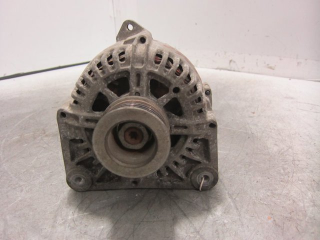 RENAULT 8200667619 Alternador  en stock Salamanca