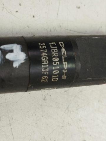 RENAULT 8200676774 Inyector de combustible  disponible Valladolid
