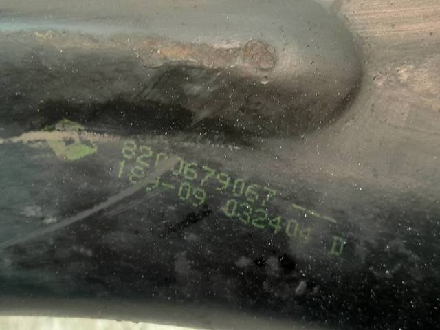 8200679067 RENAULT Brazo inferior derecho de la suspensión delantera  en stock Córdoba