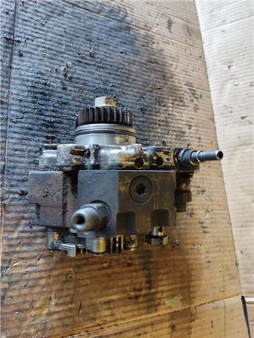 RENAULT 8200680077 Bomba inyectora  en stock Terrassa