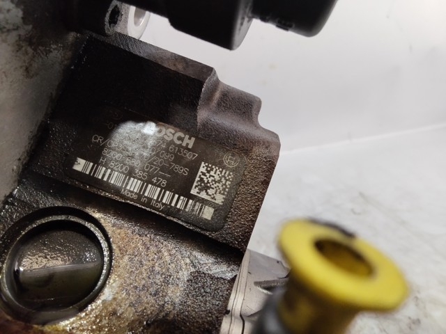 8200680077 RENAULT Bomba de alta presión de combustible  comprar en Oviedo