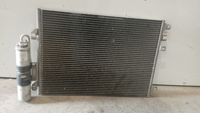 Condensador de aire acondicionado 8200682406 RENAULT