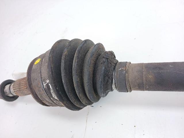 RENAULT 8200687740 Semieje delantero derecho  en stock Salamanca