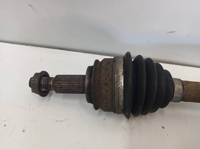 8200687740 RENAULT Árbol de transmisión delantero derecho  disponible Ourense