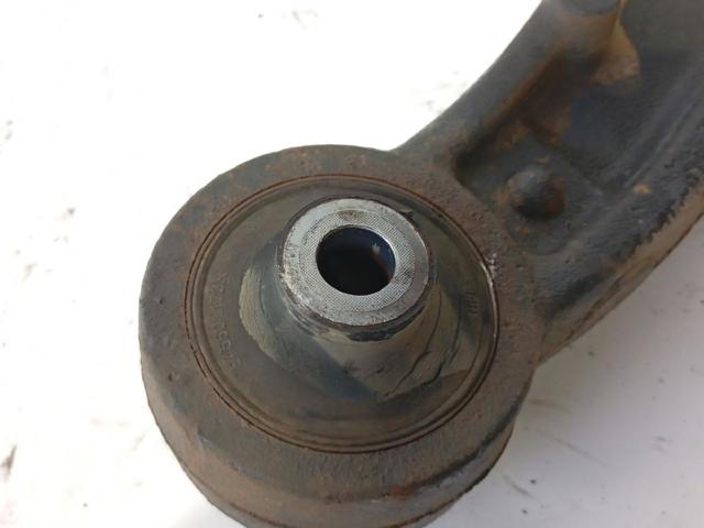 8200688871 RENAULT Brazo inferior izquierdo de la suspensión delantera comprar Alcalá